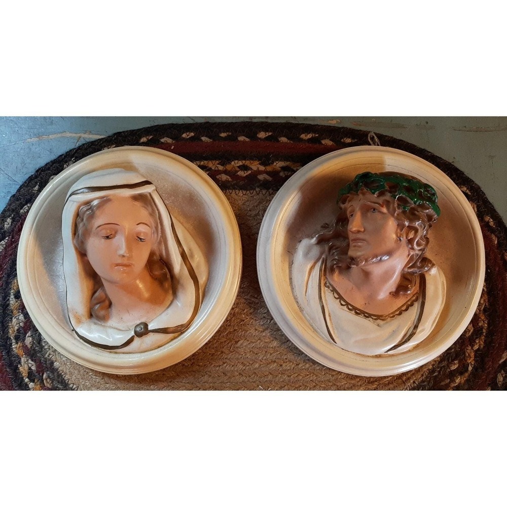 Gorgeous Pair Of Vintage Chalkware Holy Religious 7" Round Wall Plaques